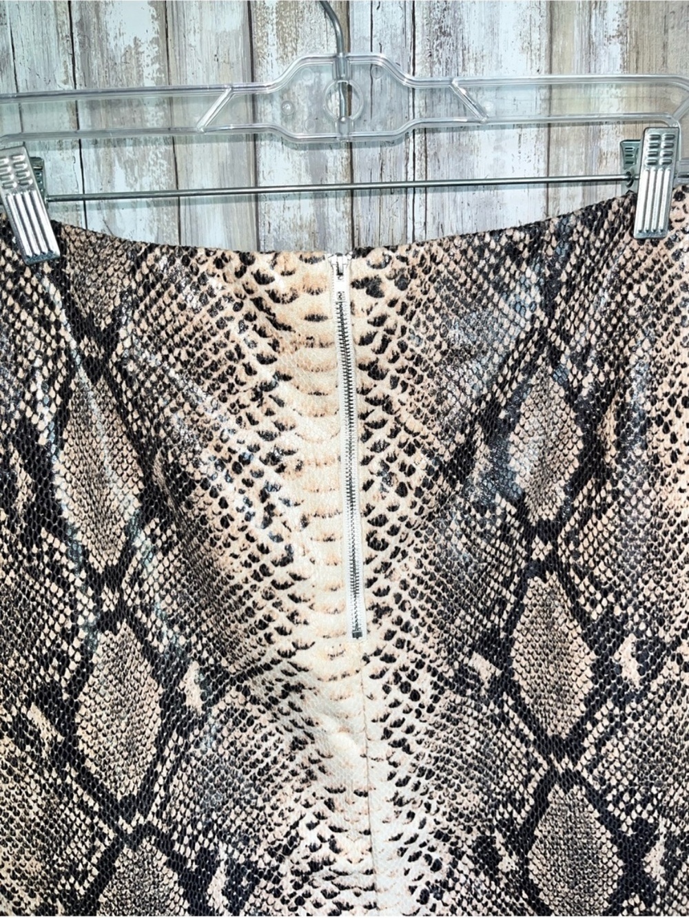 Entro Snake Print Mini Skirt Size Medium Neutral Python Print Boutique - Picture 3 of 4